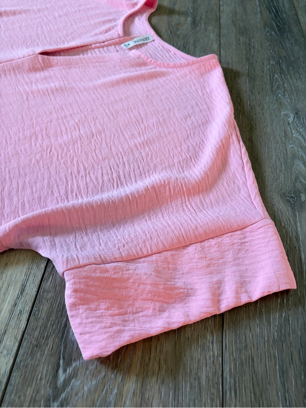Zenana Woven Airflow Split Neck Short Sleeve Top - Picture 6 of 11